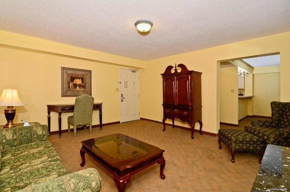 Best Western Louisville East Inn & Suites Quarto foto